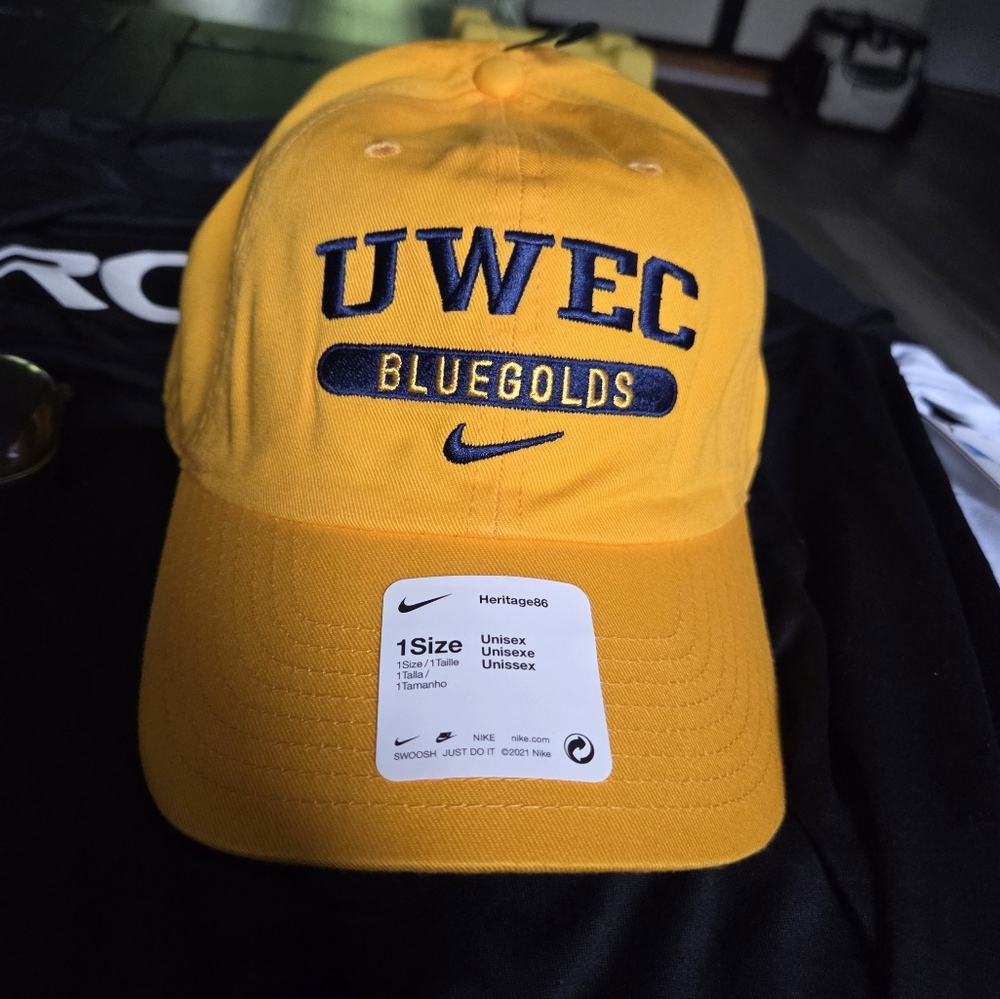 Nike Yellow UWEC Bluegolds Heritage Cap